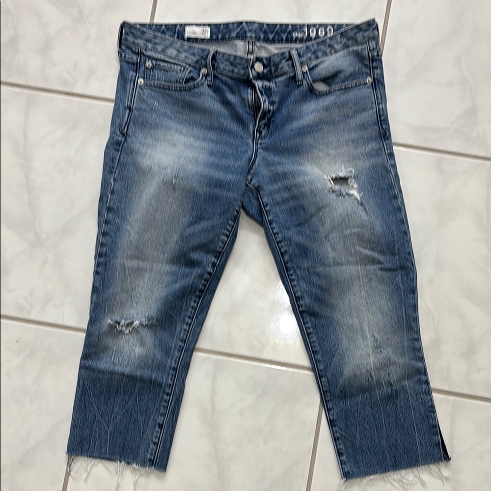 GAP Blue Cropped Jeans with Distressed Details